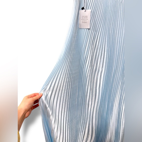 NWT Lovers + Friends Mae Gown Baby Blue Crimped Long Maxi Dress Size Medium - Picture 9 of 12